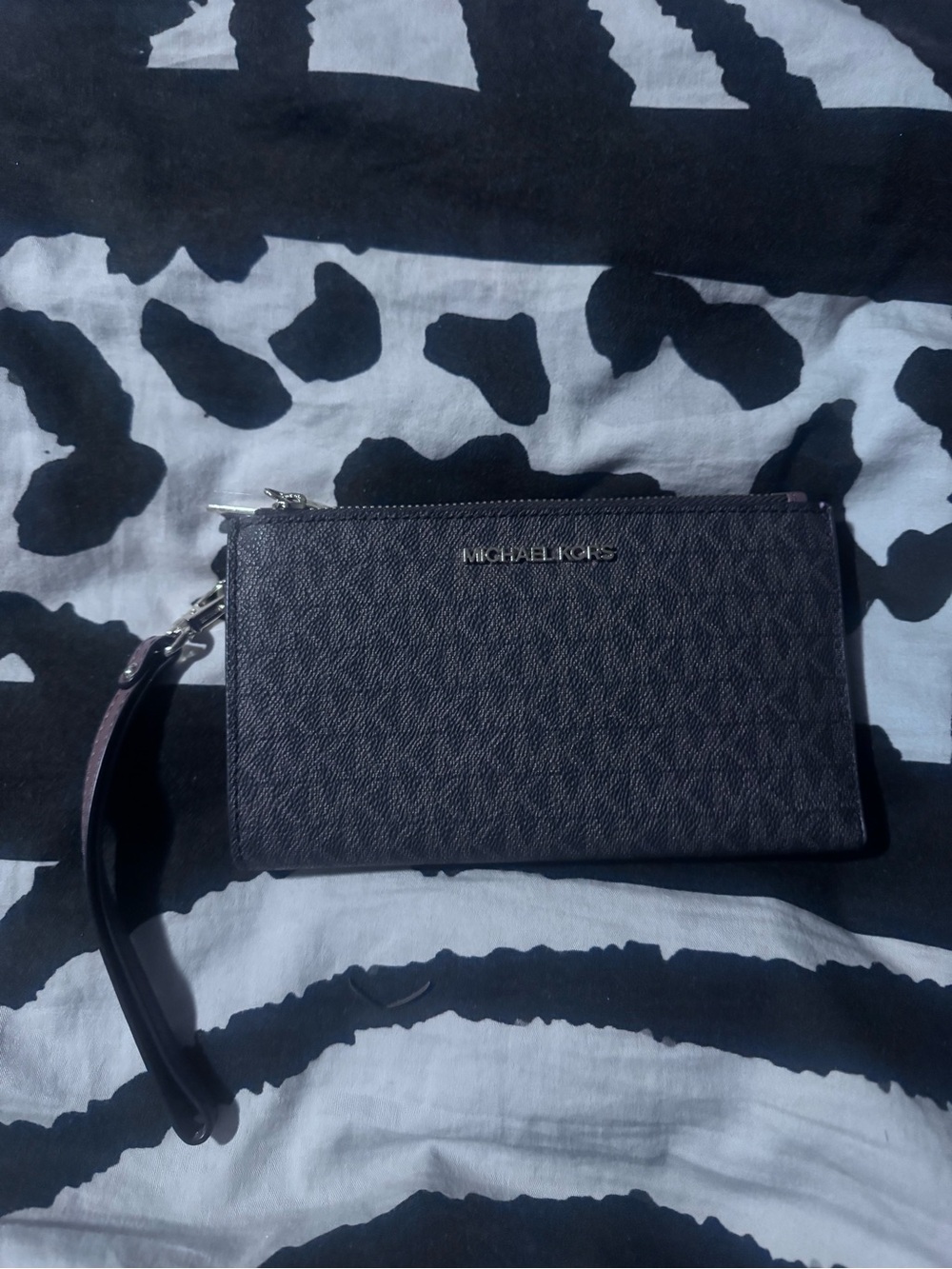 Michael Kors Black Signature Wristlet Clutch